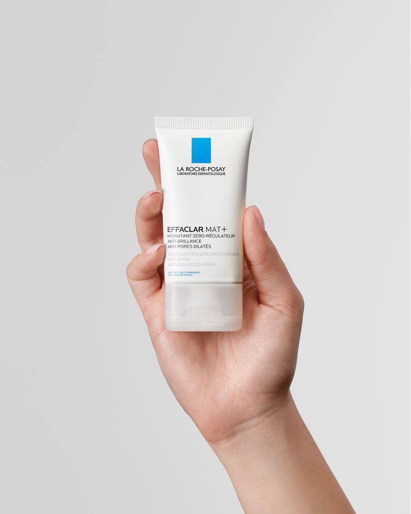lrp_skcl_effaclar_mat-launch_inhand_dmi_3337872413025